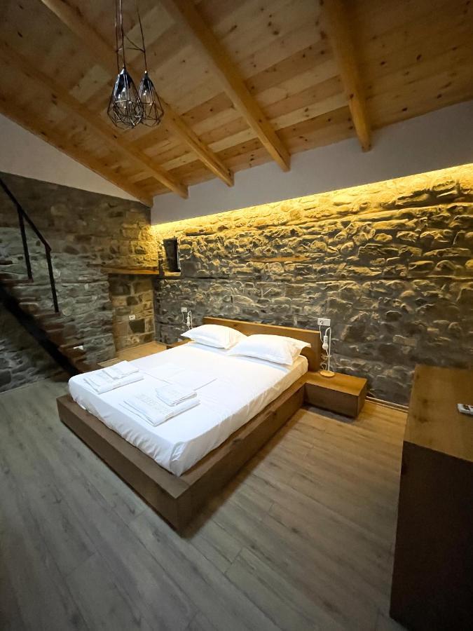 Amalia Hotel Berat Exterior photo